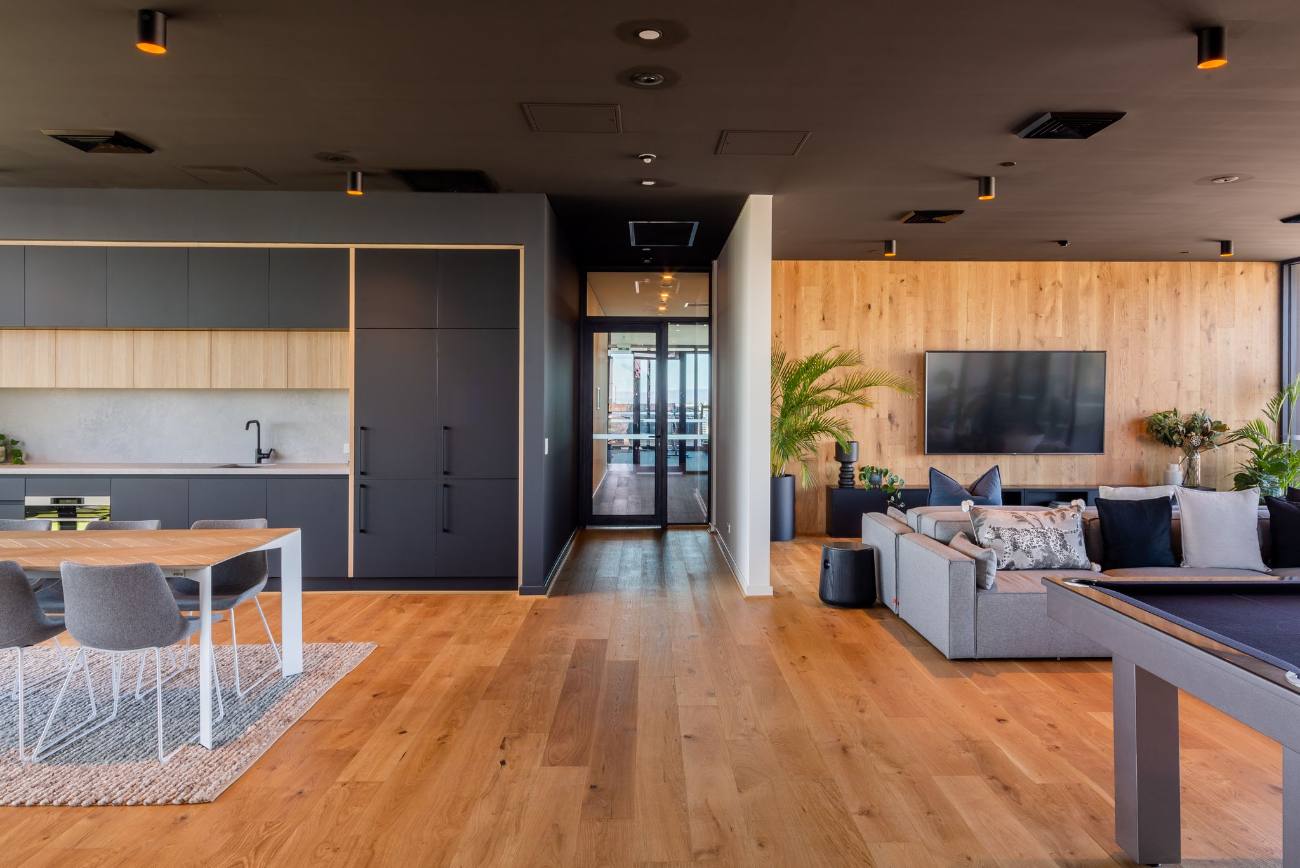 Skyline Penthouse — flooring by BUILD FLOOR